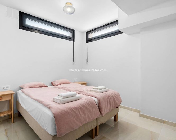 Image No.32-4 Bed Villa for sale