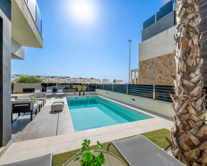 Image No.38-4 Bed Villa for sale