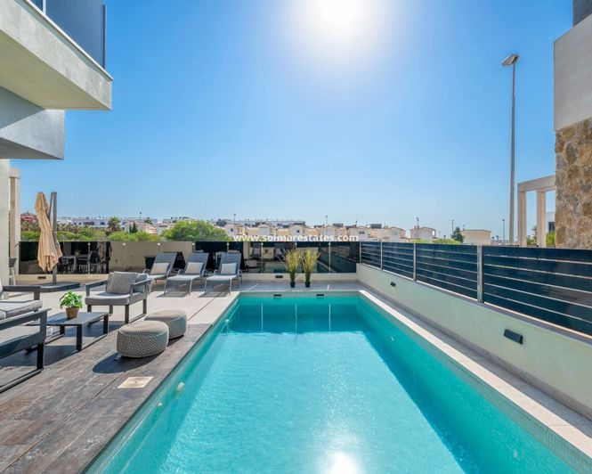 Image No.4-4 Bed Villa for sale