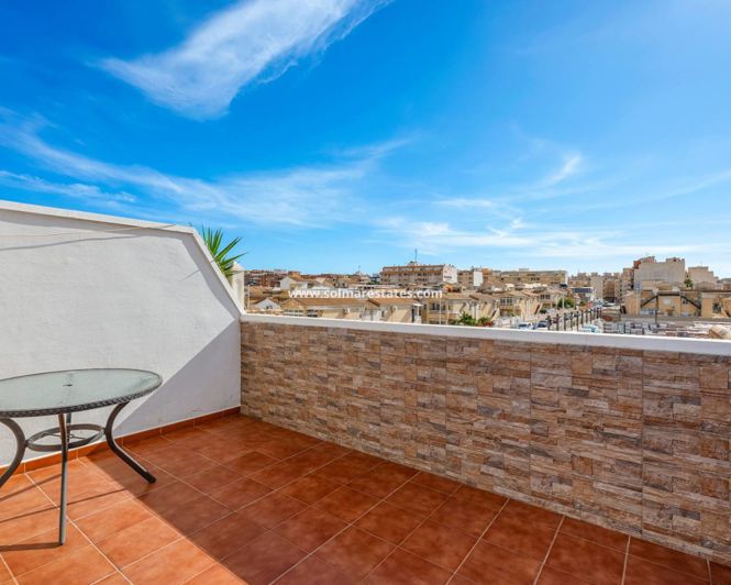 Image No.22-2 Bed Apartment for sale