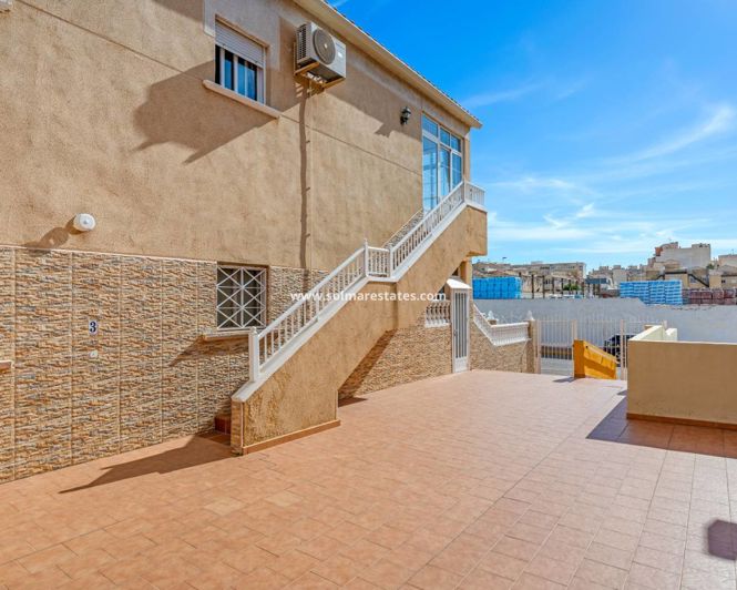 Image No.31-2 Bed Apartment for sale