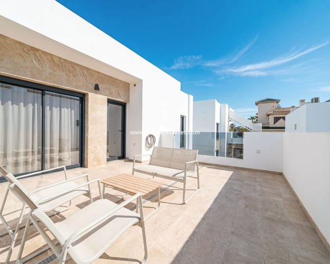 Image No.15-3 Bed Villa for sale