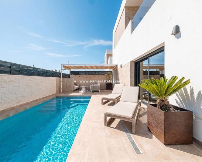 Image No.17-3 Bed Villa for sale
