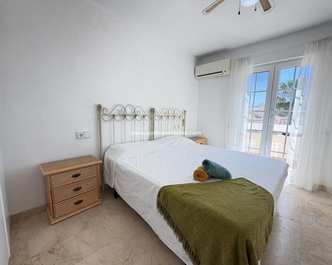 Image No.18-2 Bed Townhouse for sale