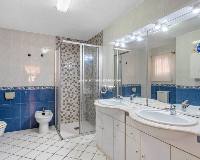 Image No.14-4 Bed Villa for sale