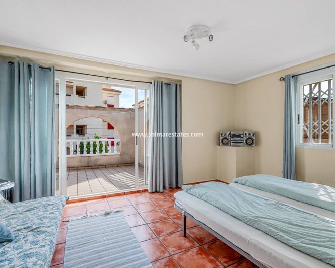 Image No.22-4 Bed Villa for sale