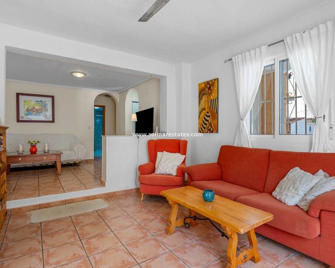 Image No.3-4 Bed Villa for sale