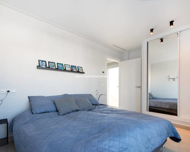 Image No.16-3 Bed House for sale