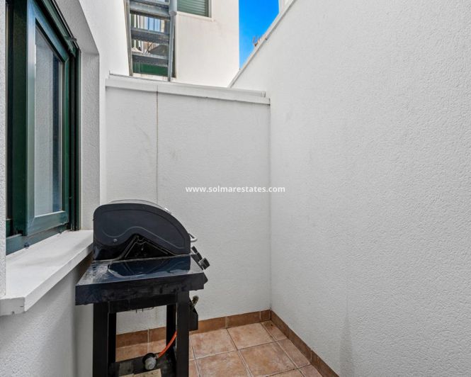 Image No.16-2 Bed Apartment for sale