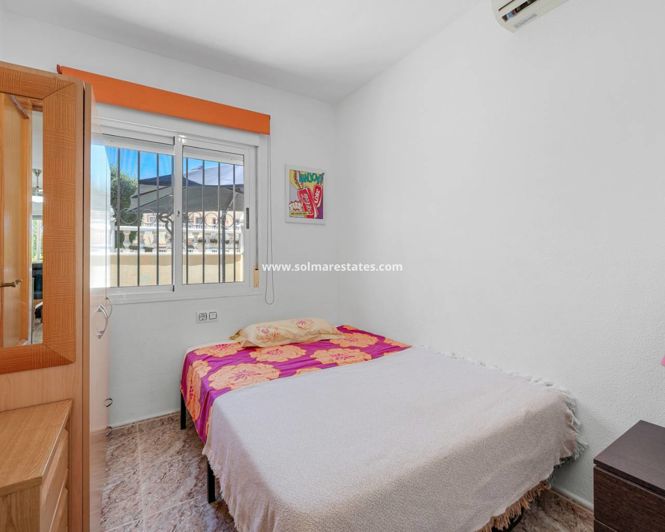 Image No.12-3 Bed House for sale