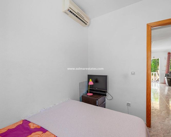 Image No.13-3 Bed House for sale