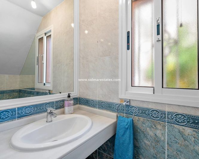 Image No.14-3 Bed House for sale