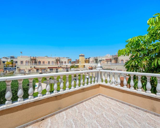 Image No.30-3 Bed House for sale