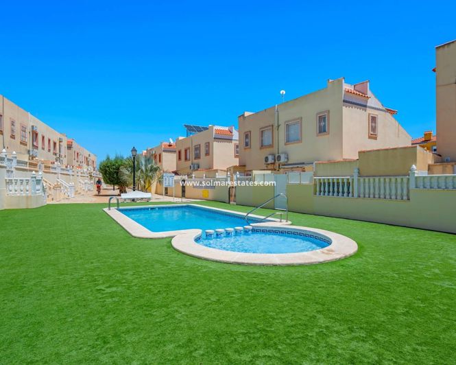 Image No.37-3 Bed House for sale