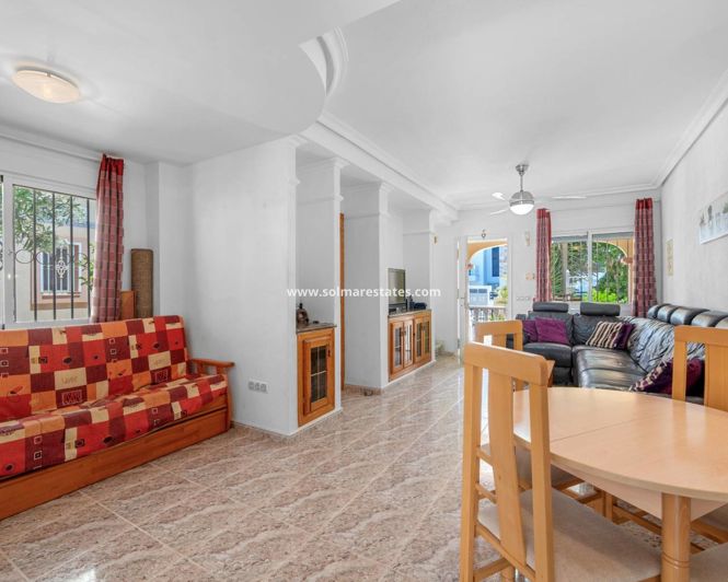 Image No.9-3 Bed House for sale