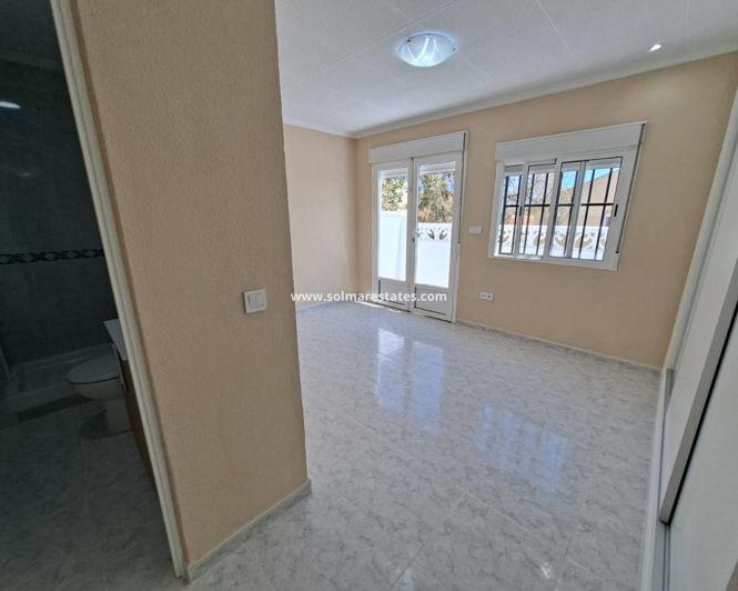 Image No.10-2 Bed Townhouse for sale