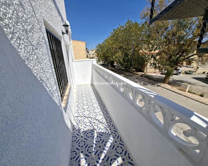 Image No.14-2 Bed Townhouse for sale