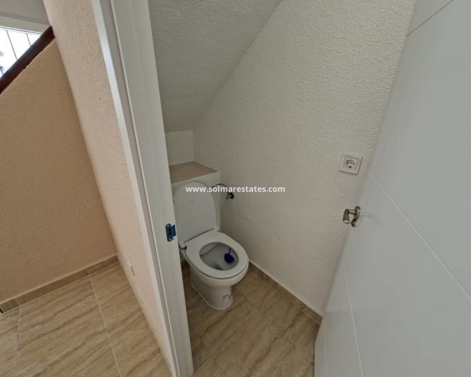 Image No.8-2 Bed Townhouse for sale