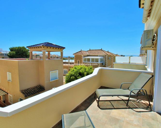 Image No.18-3 Bed House for sale