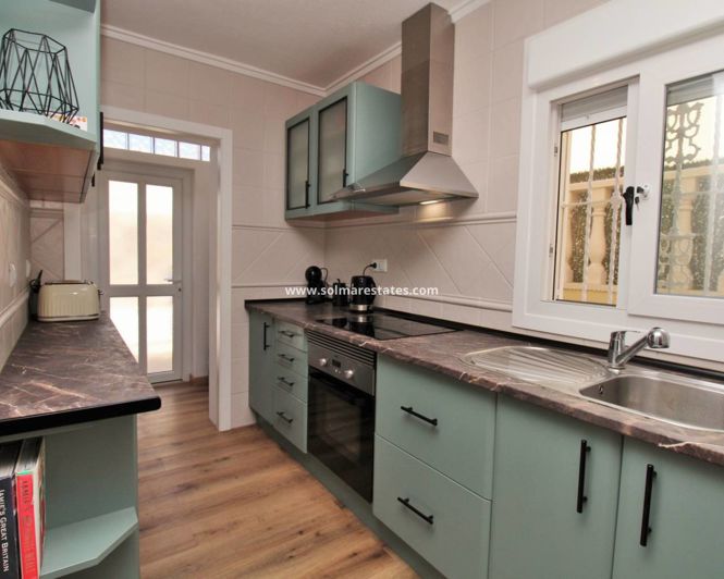 Image No.9-3 Bed House for sale