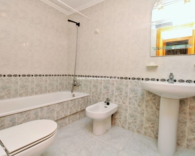 Image No.14-3 Bed Apartment for sale