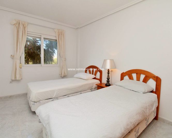 Image No.18-3 Bed Apartment for sale