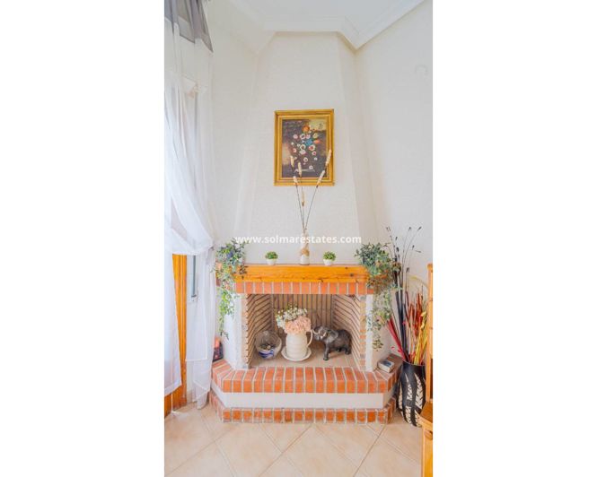 Image No.31-2 Bed Apartment for sale
