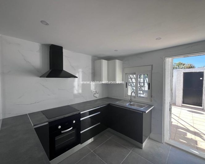 Image No.4-2 Bed Bungalow for sale