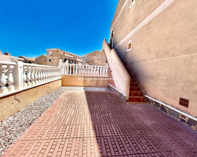Image No.23-2 Bed Apartment for sale