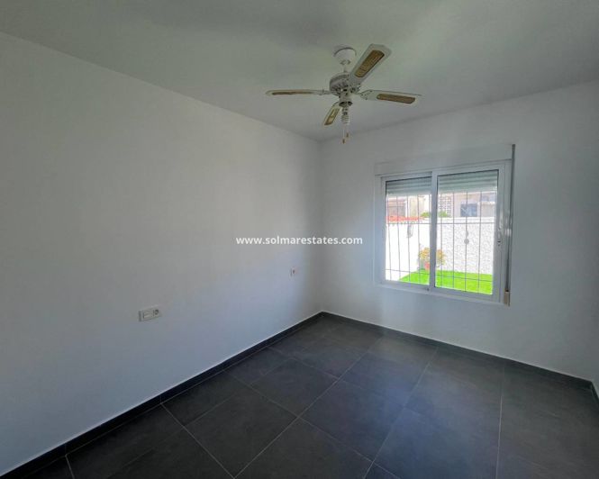 Image No.5-2 Bed Bungalow for sale