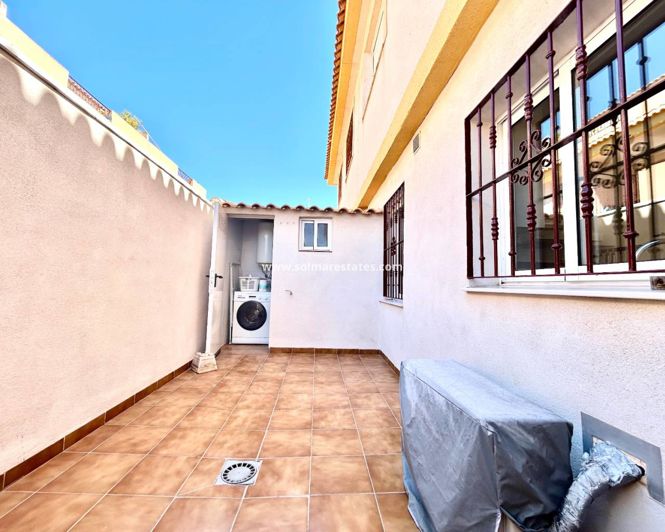 Image No.20-2 Bed Apartment for sale