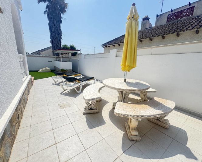 Image No.20-2 Bed Villa for sale