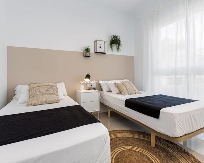 Image No.40-2 Bed Apartment for sale