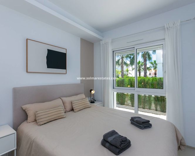 Image No.50-2 Bed Apartment for sale