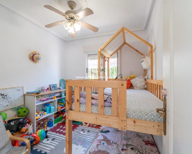 Image No.16-3 Bed House for sale