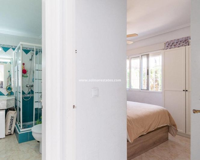 Image No.19-3 Bed House for sale