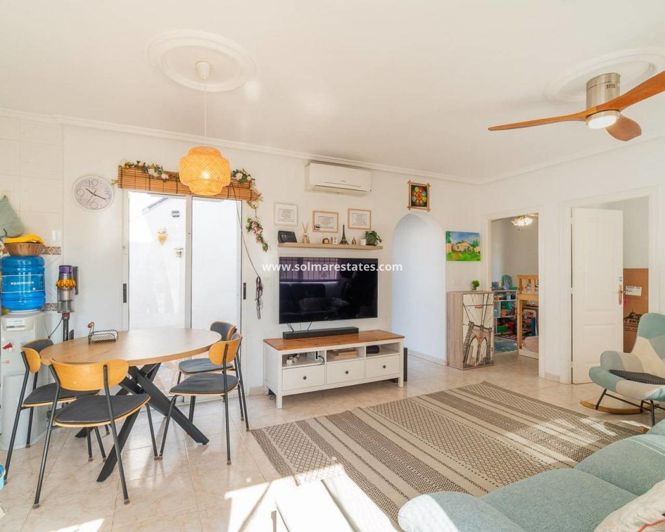 Image No.2-3 Bed House for sale