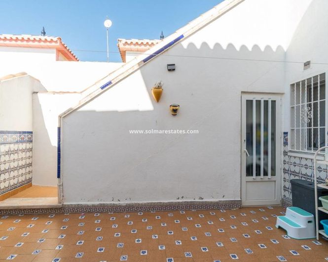 Image No.24-3 Bed House for sale