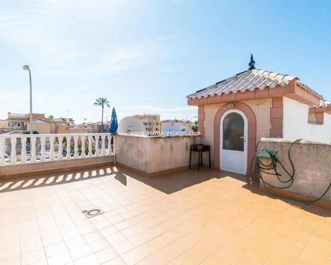 Image No.27-3 Bed House for sale