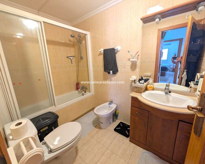 Image No.19-3 Bed Apartment for sale