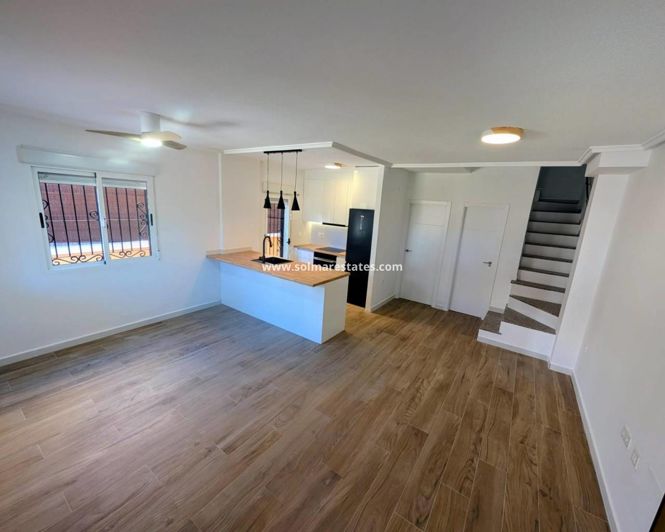 Image No.3-Quad de 3 chambres à vendre à Los Altos