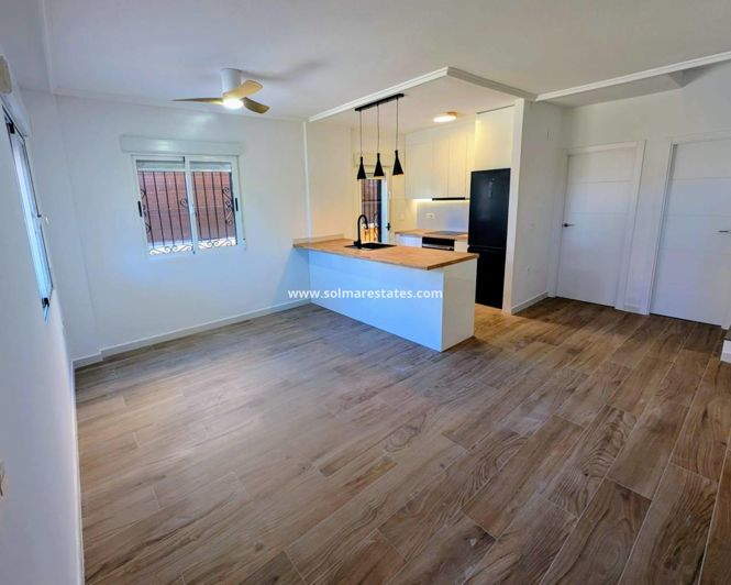 Image No.5-Quad de 3 chambres à vendre à Los Altos
