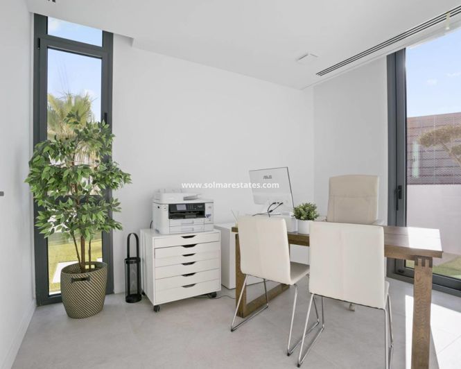 Image No.26-3 Bed Villa for sale