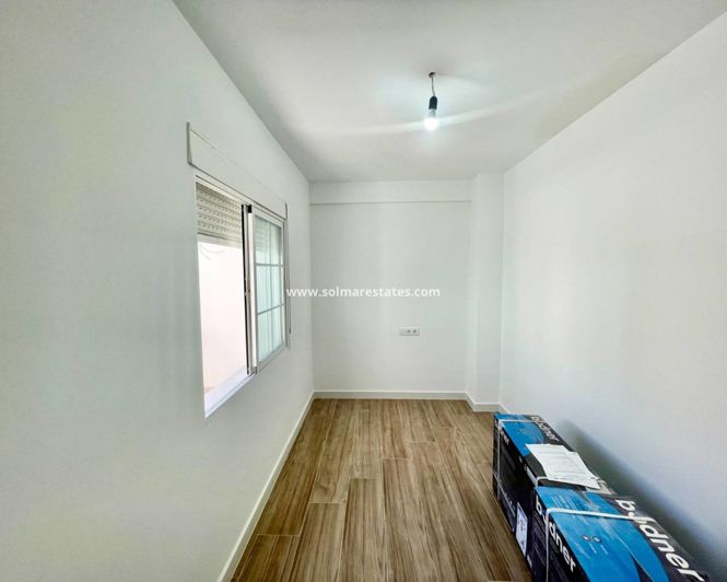 Image No.11-3 Bed Townhouse for sale