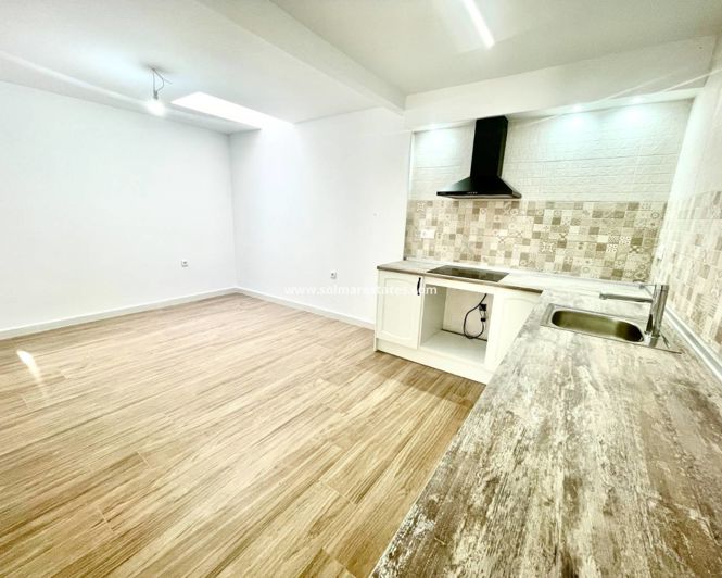 Image No.16-3 Bed Townhouse for sale