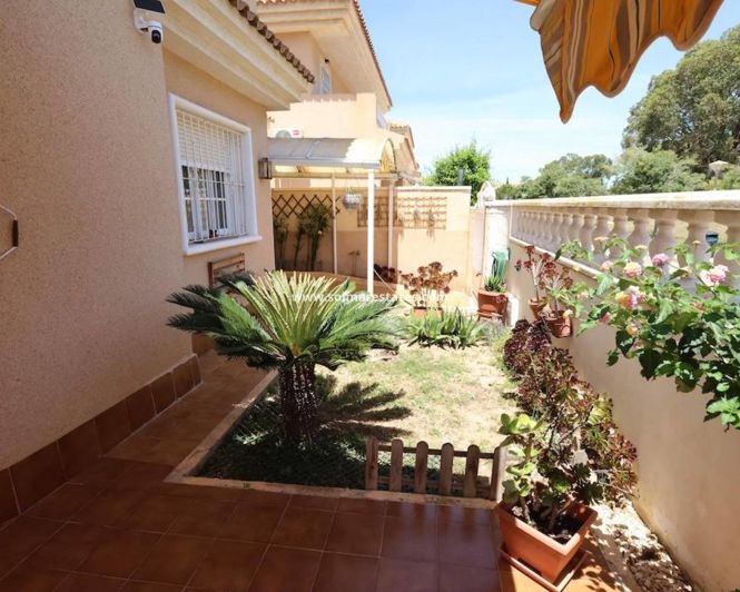 Image No.19-3 Bed Villa for sale
