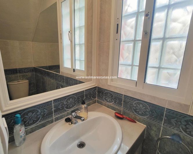 Image No.19-2 Bed House for sale