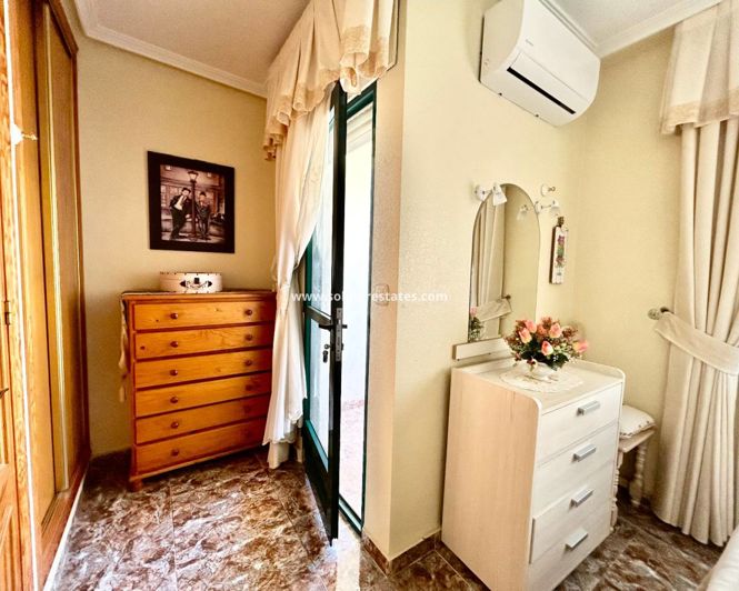 Image No.13-3 Bed Townhouse for sale