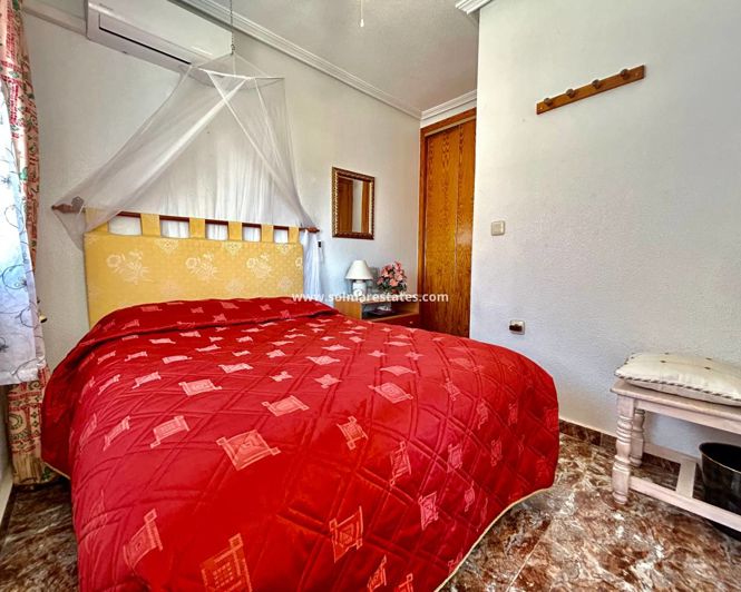 Image No.15-3 Bed Townhouse for sale