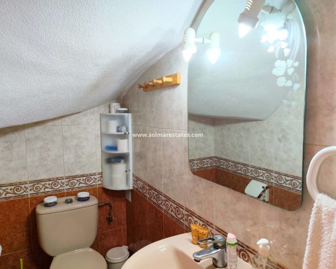 Image No.22-3 Bed Townhouse for sale